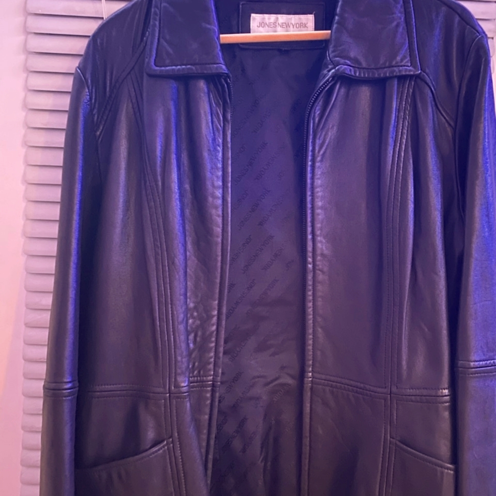 leather jacket - Picture 2 of 2
